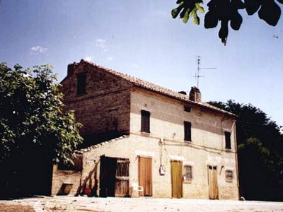 Farmhouses Marche - Front of the house.