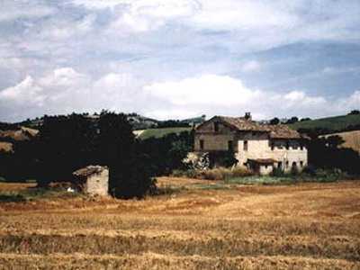 Farmhouses Marche - Front of the house.