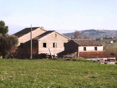 Farmhouses Marche - Side of the house